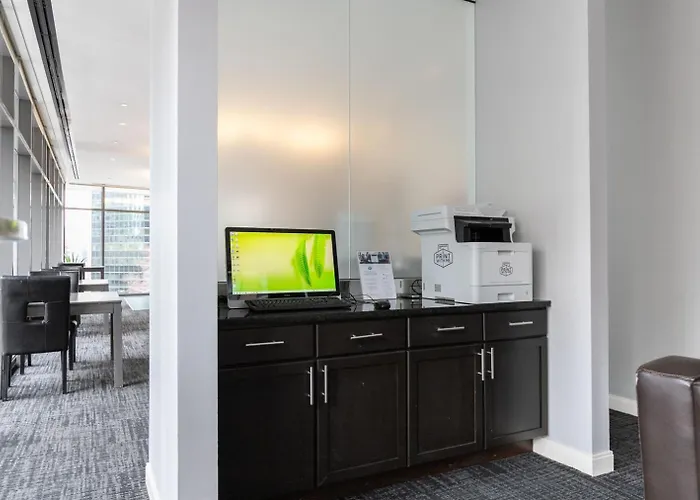 Loop W Pool Gym Nr Financial District Chi-267 Чикаго