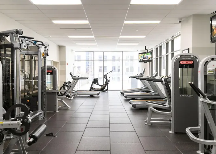 Loop W Pool Gym Nr Financial District Chi-267 *