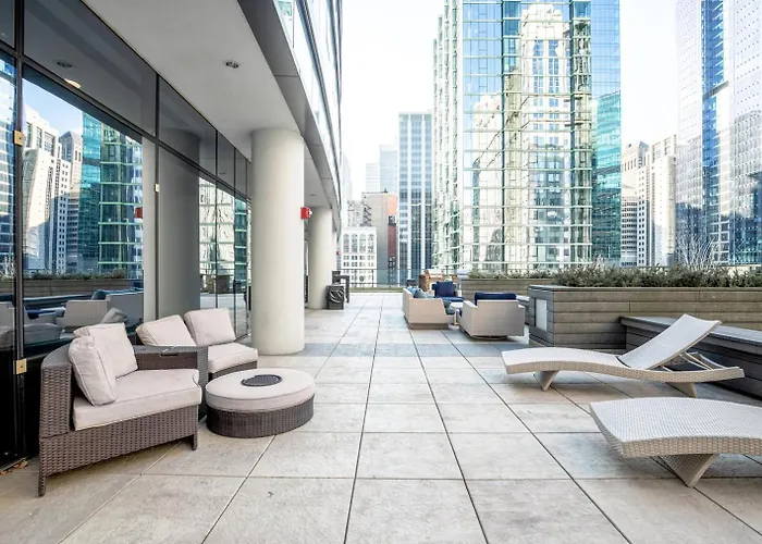 Loop W Pool Gym Nr Financial District Chi-267